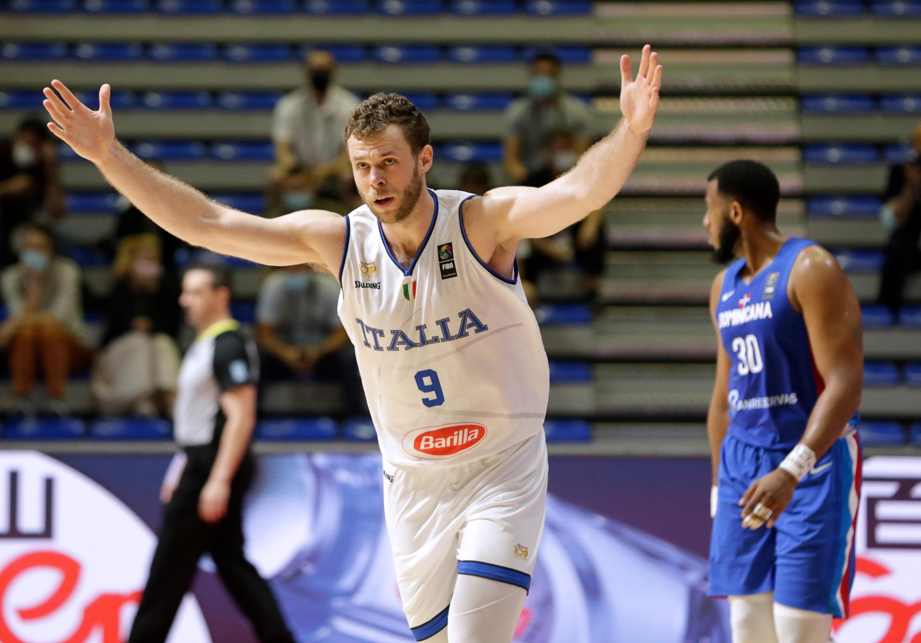 Il campione reggiano Nicolò Melli in maglia azzurra