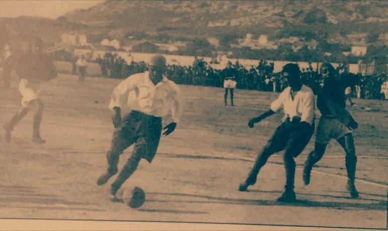 Il cagliaritano Giorgio Mereu in azione durante la sfida Cagliari-Torres dell’8 settembre 1920