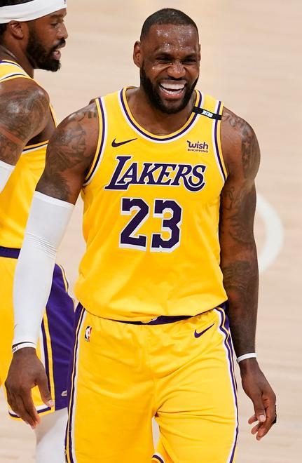 LeBron fuori per Covid i Lakers perdono la loro stella polare 