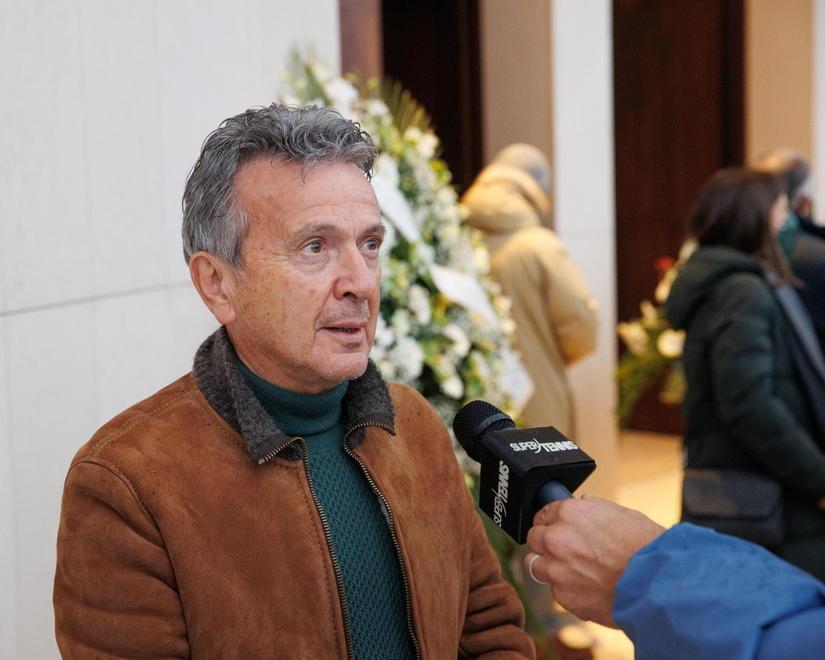 «Un vero Supereroe, più dell’Uomo Ragno» Da Fiorello a Bonolis il saluto al dottor Parra 