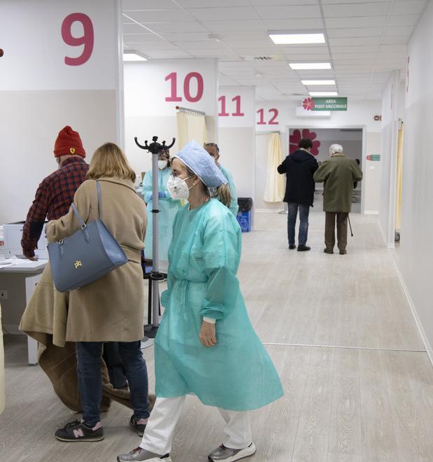 Il super green pass spinge le prime dosi: oltre tremila 