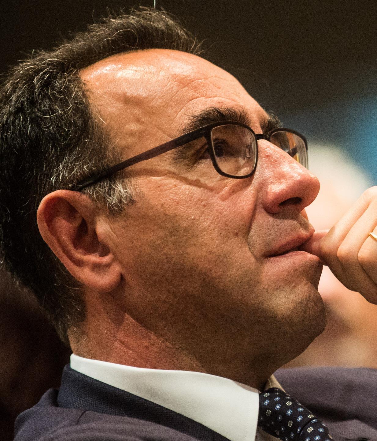 Tim, anche Luciano Sale lascia il gruppo 