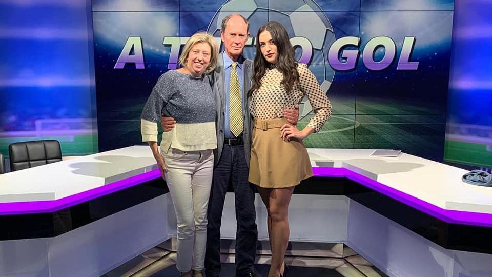 Greta Beccaglia, a destra, col conduttore Giorgio Micheletti di Toscana Tv