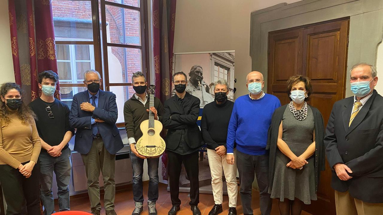 La consegna dello strumento