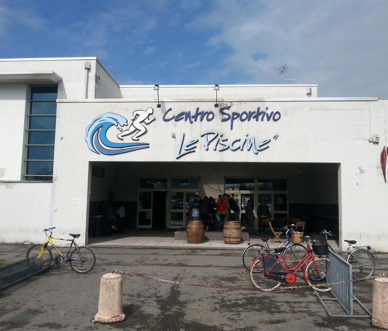 Furti in piscina, condannato a un anno e 5 mesi 