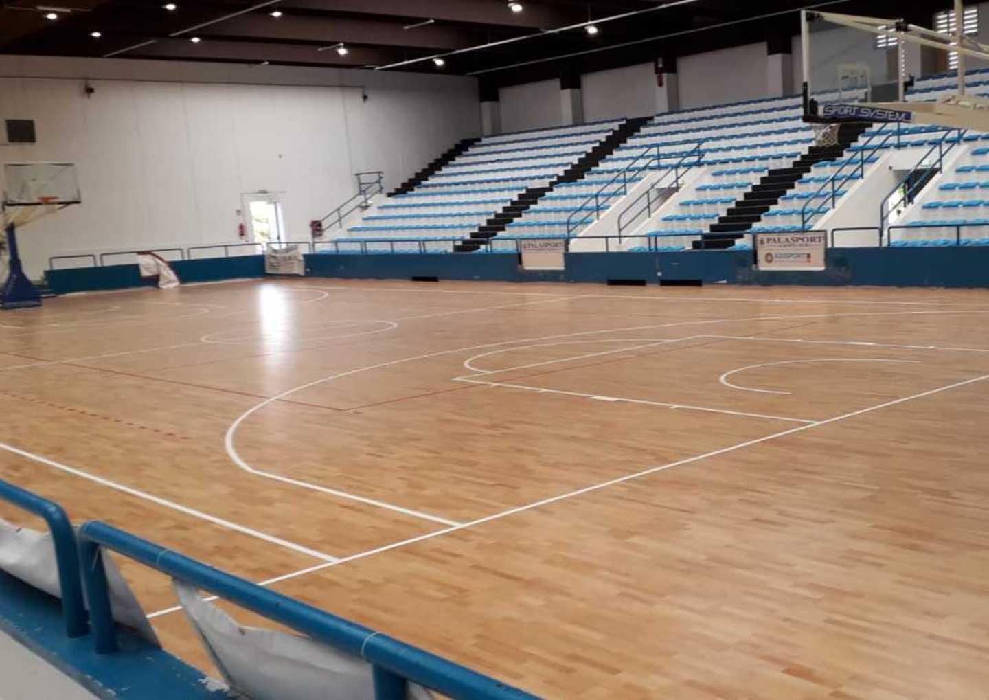 Parquet nuovo di zecca il PalaMura riapre alle società sportive