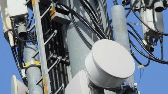 A Ferrara antenne vietate su siti di pregio e sensibili. Privilegiate aree pubbliche e “co-siting”