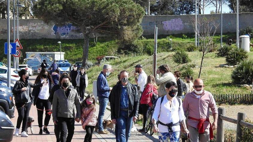 Mascherine all’aperto I sindaci sono contrari «No a misure specifiche»