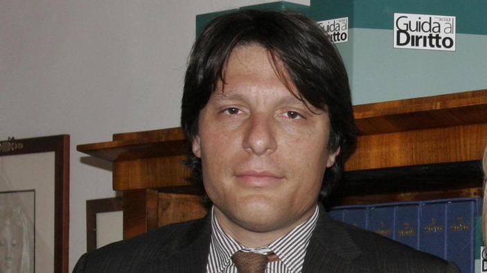 «Non c’è il dna dell’indagata né sui cadaveri, né sui bagagli»