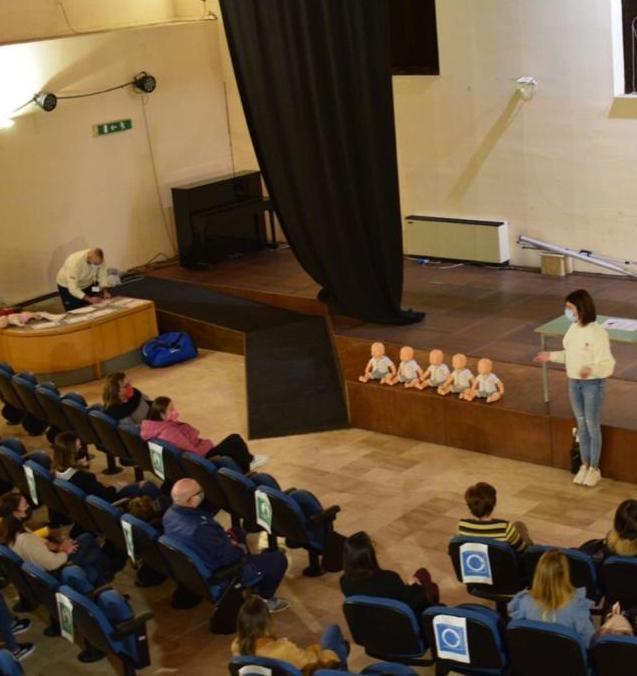 Cento attestati per il corso di pronto soccorso pediatrico