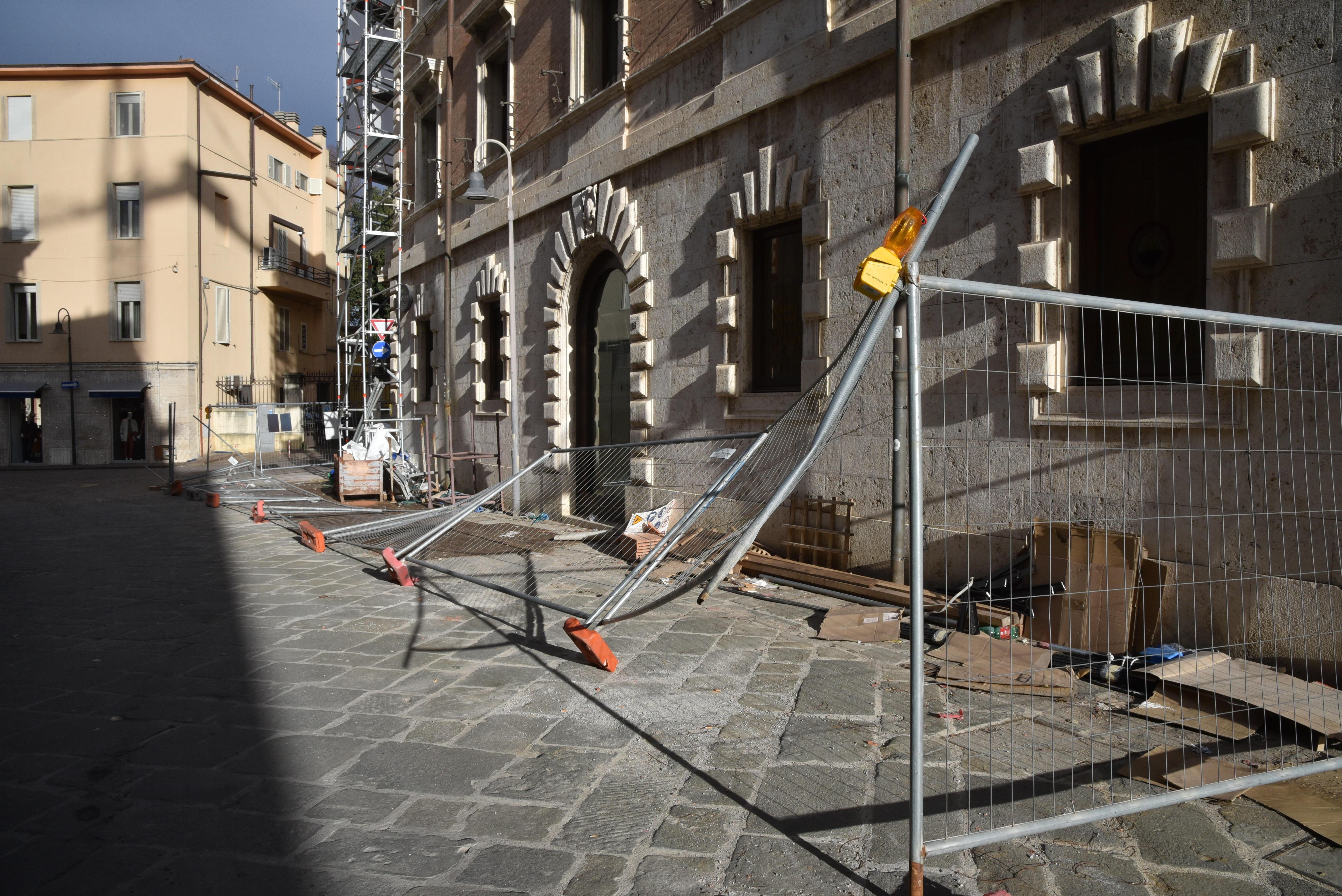 I segni nel centro di Grosseto di un sabato sera ad alta tensione (Foto AgenziaBf)