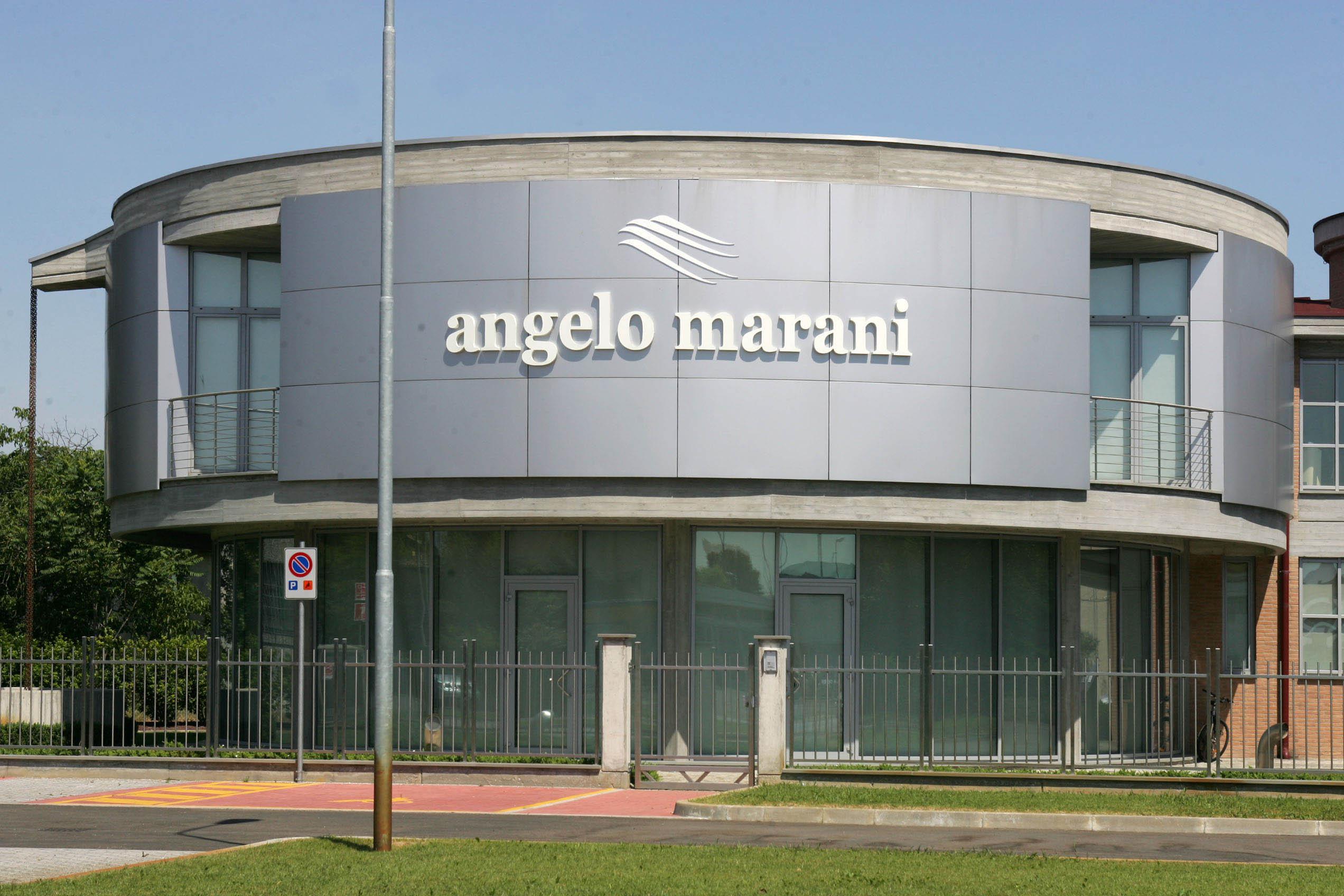 Correggio, furto fallito all'outlet Angelo Marani