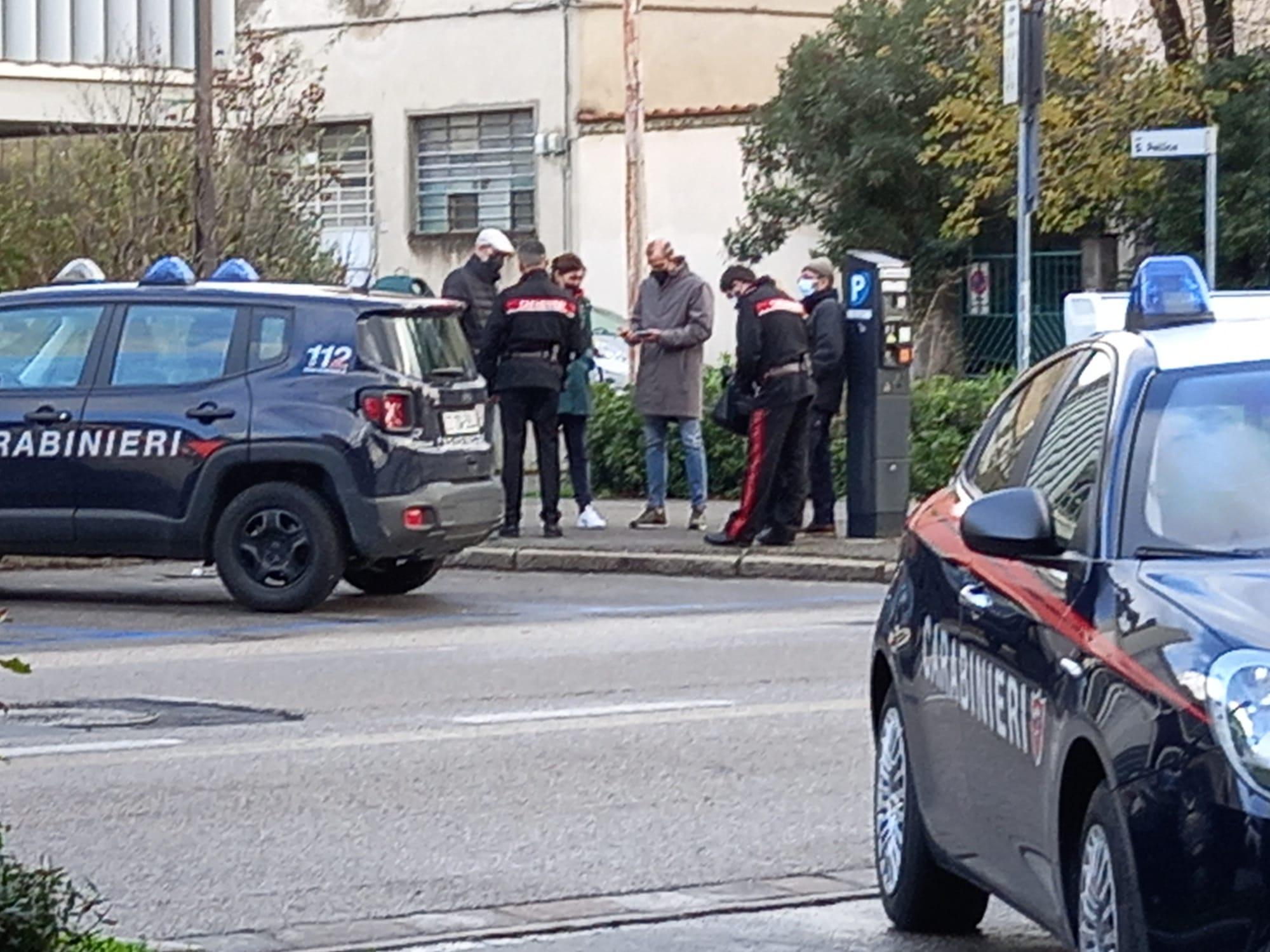 Le forze dell'ordine in via Filzi