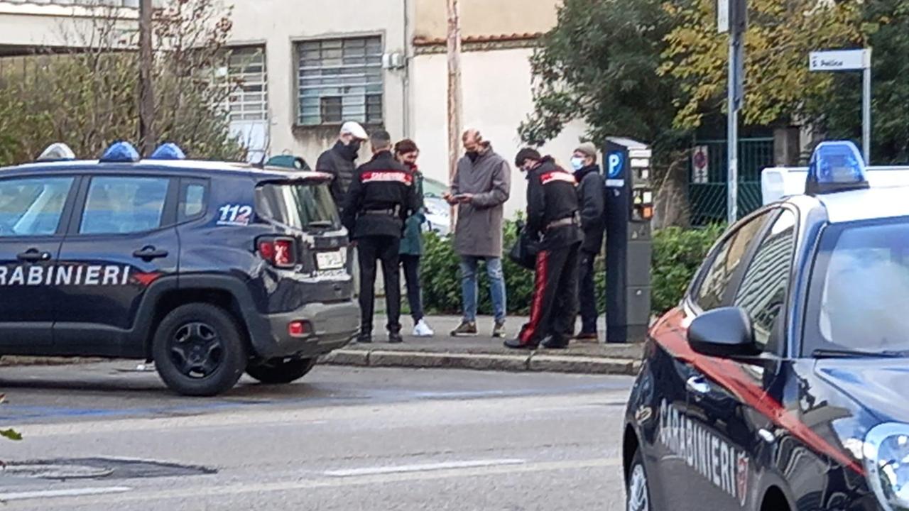 Le forze dell'ordine in via Filzi