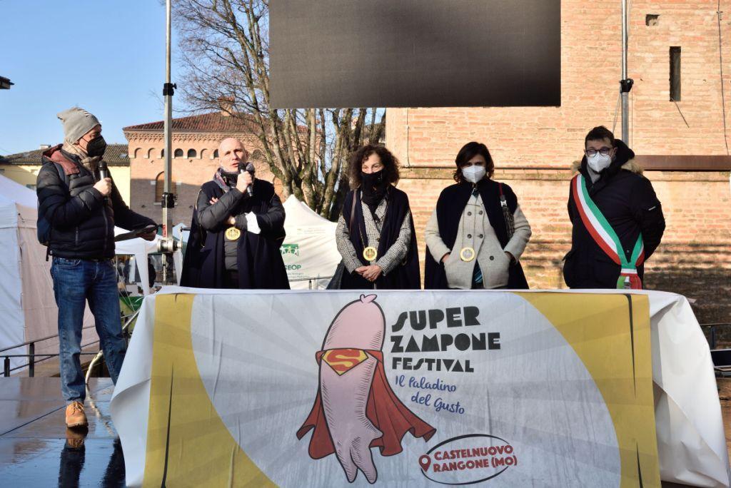 Sindaco e organizzatori del Superzampone 2021