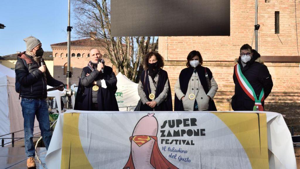 Sindaco e organizzatori del Superzampone 2021