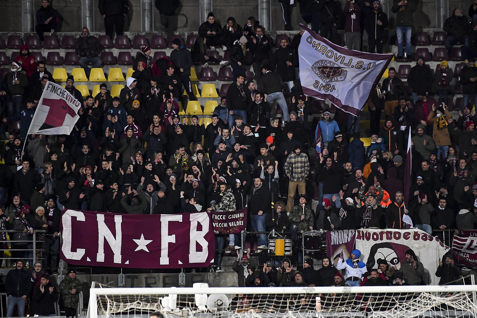 Un'immagine degli spalti durante Livorno-Colligiana (foto Silvi)