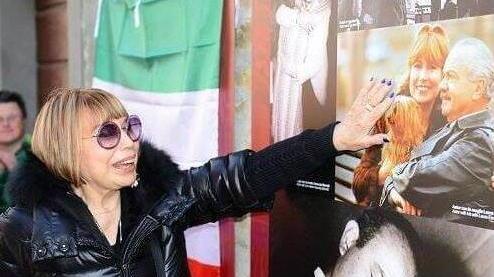 La moglie di Astor Piazzolla in visita a Massa Sassorosso