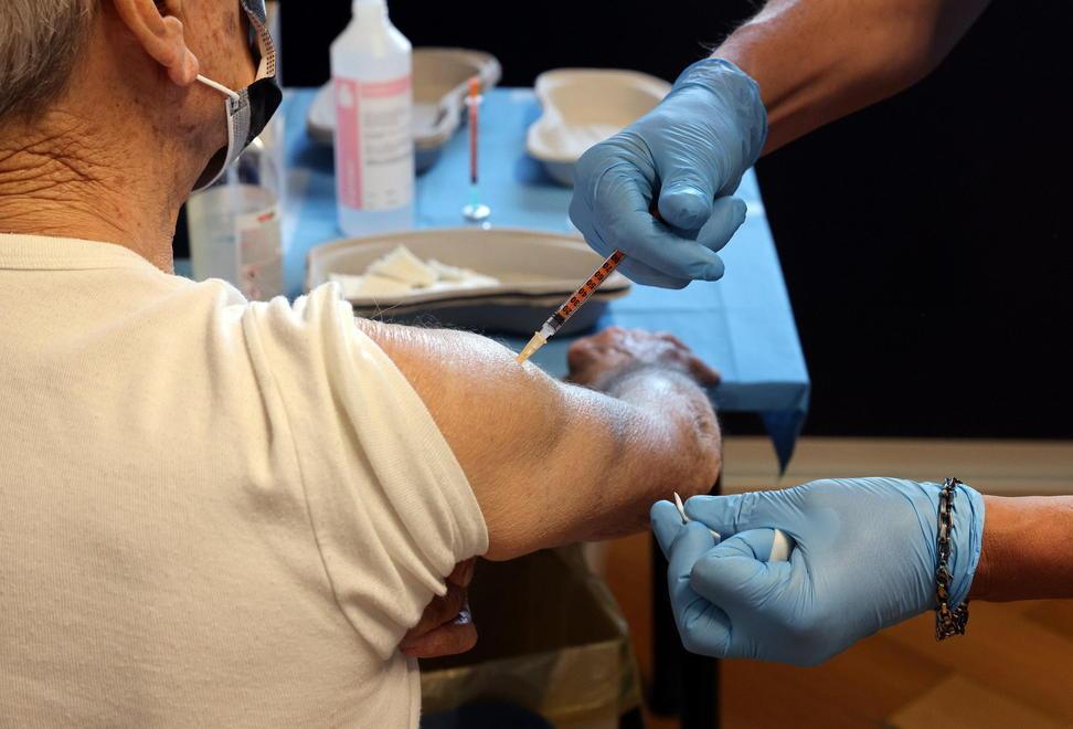 Giornata straordinaria di vaccinazioni nell’ospedale civile 