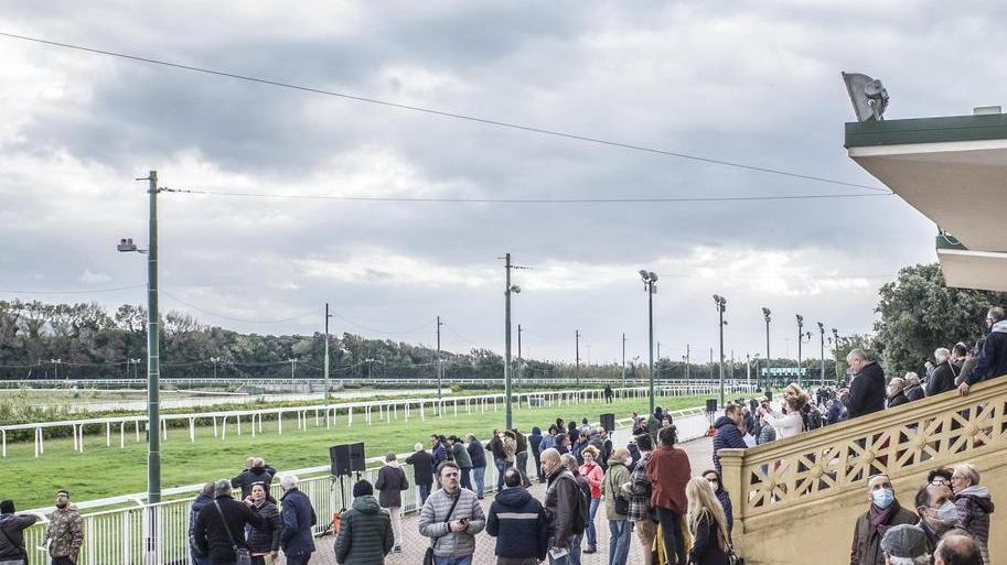 Ippodromo, il maltempo fa saltare la festa