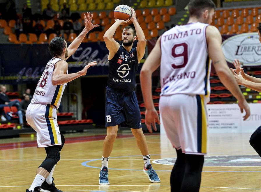 «Vincere per Milojevic» Russo spinge Cecina e abbraccia il suo leader