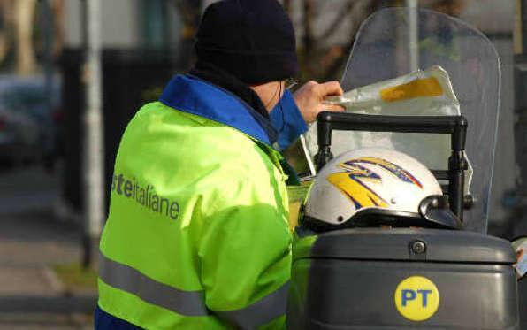 Sanzioni non recapitate assolto un portalettere 