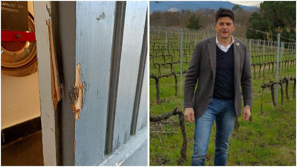 A sinistra una porta danneggiata dai ladri per entrare. A destra il proprietario de L’Agona, Andrea Puccinelli