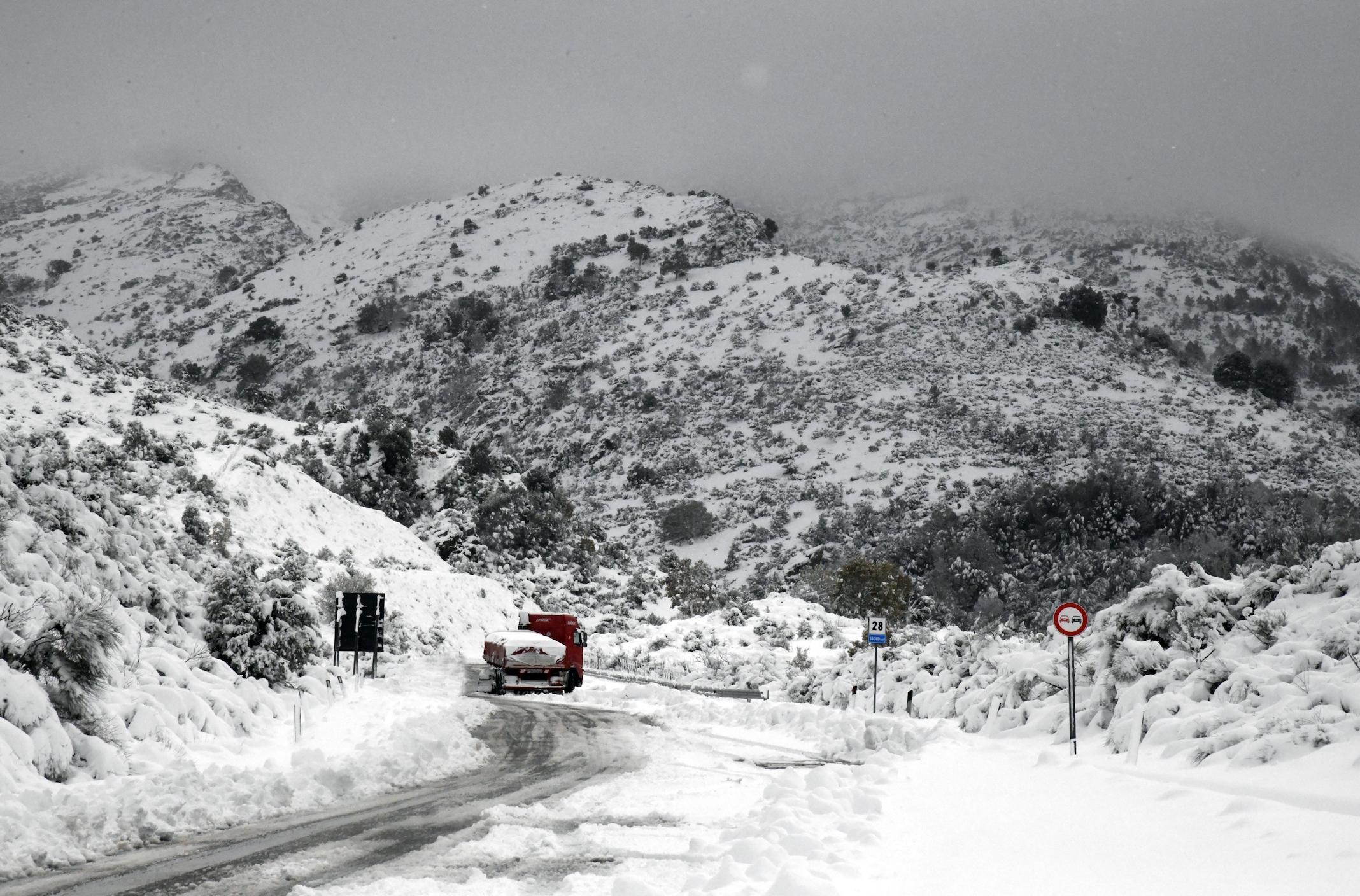 Torna la neve in Sardegna: manto bianco nel Nuorese e a Campeda