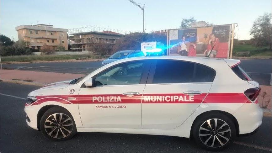Una pattuglia della municipale