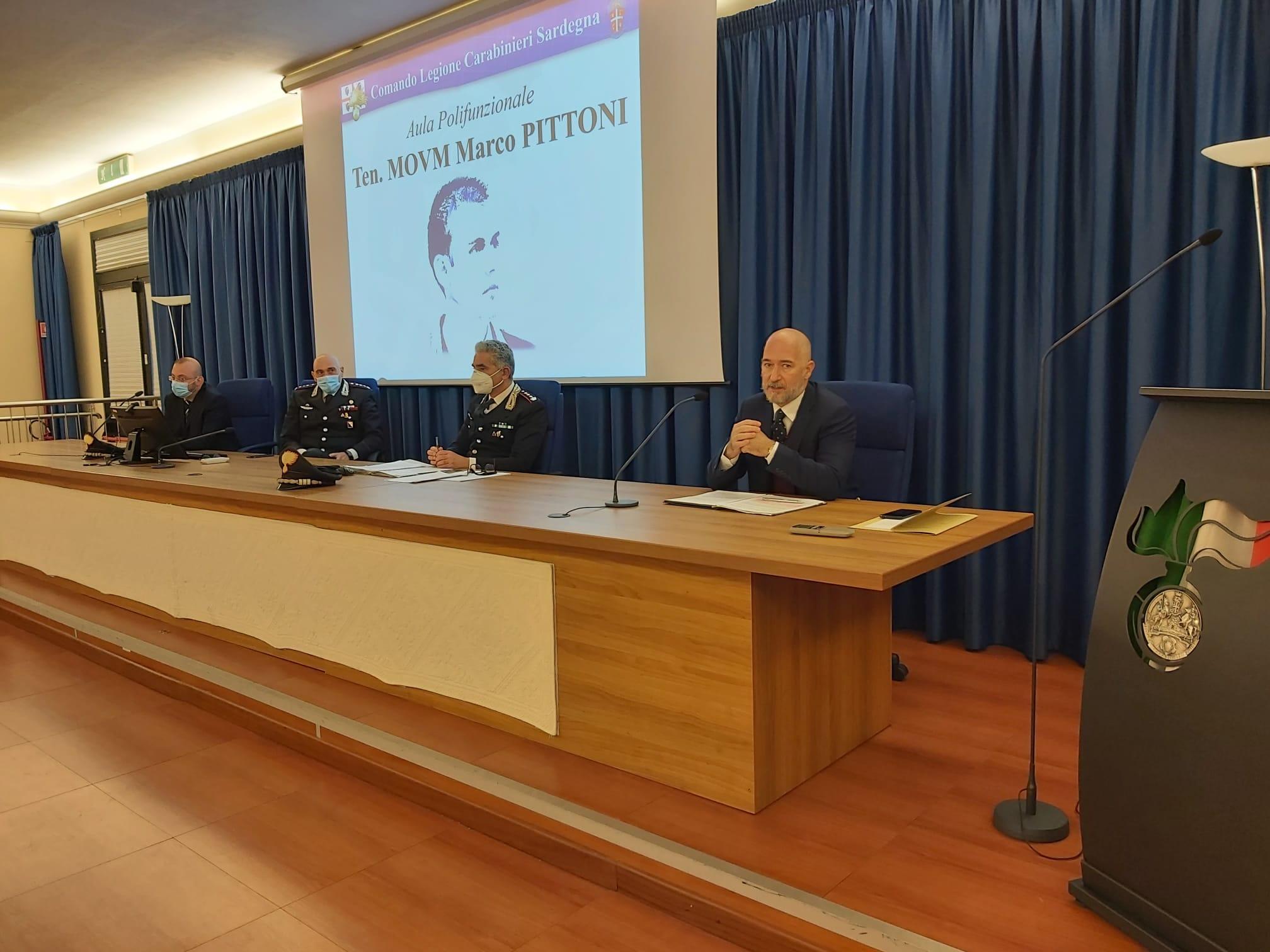 La conferenza stampa a Cagliari che illustra i particolari dell'operazione dei carabinieri