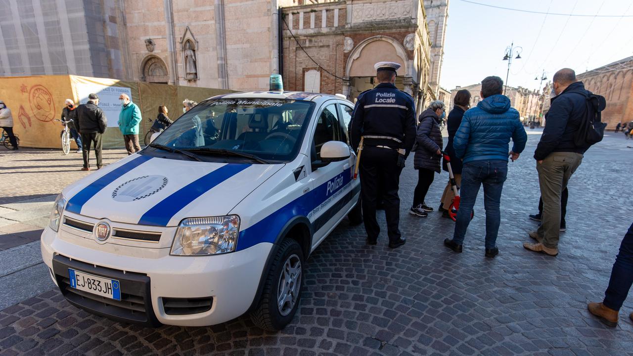 Controllo in pizzeria: il titolare non ha il green pass