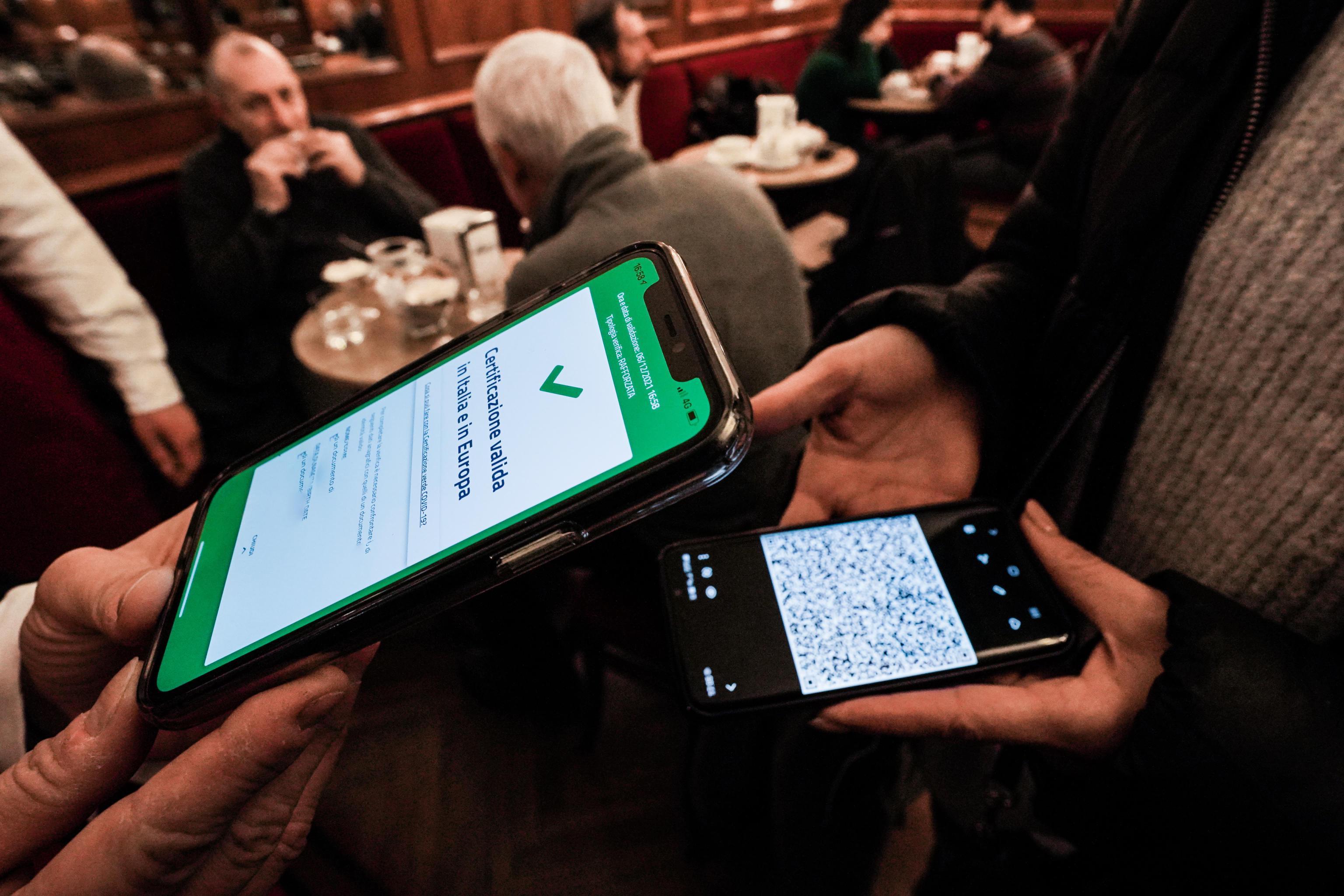 Sulla Nuova del 7 dicembre, super green pass: controlli a tappeto in tutta la Sardegna 