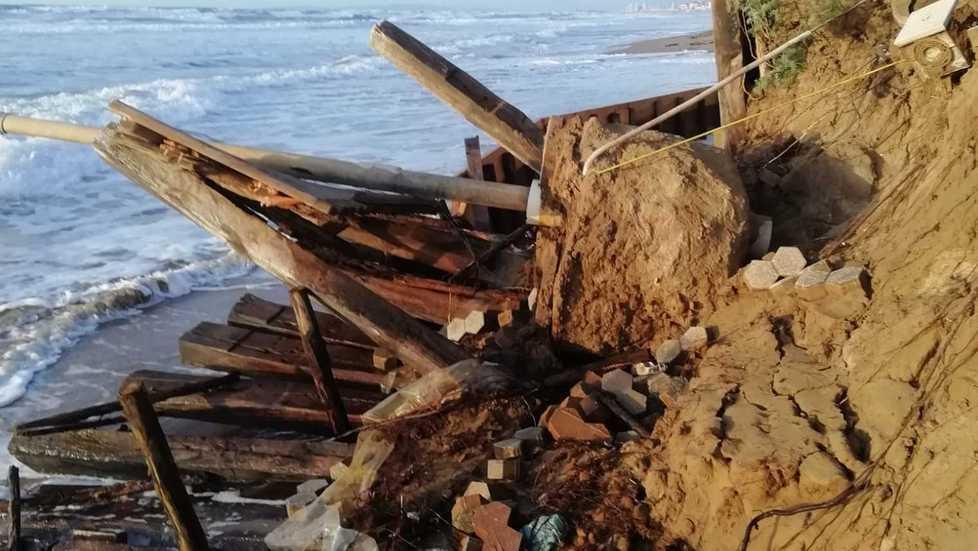 Altri danni sulla spiaggia Nuovi studi anti erosione