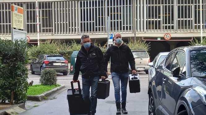 Temeva di dover pagare un risarcimento il pensionato che ha sparato alla moglie