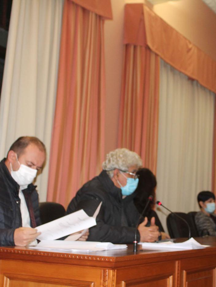 «Delibera poco chiara», è scontro in Consiglio 