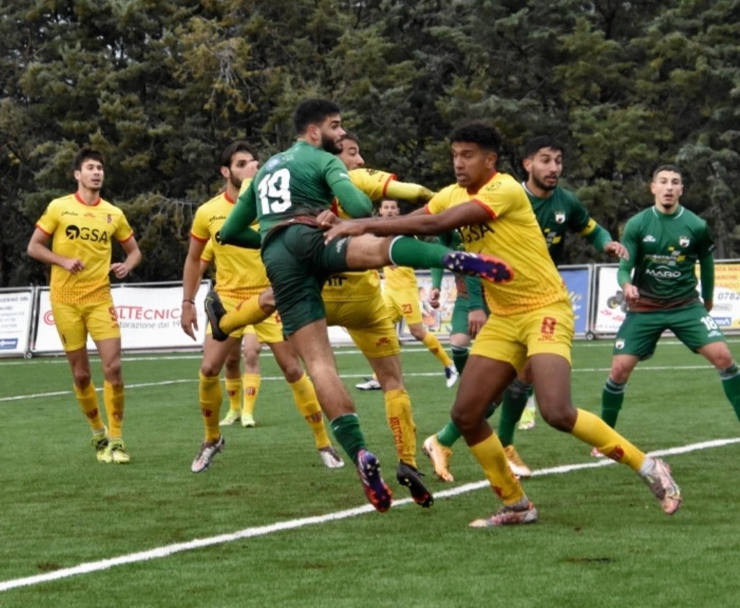 Botta e risposta nel derby tra Lanusei e Atletico Uri 