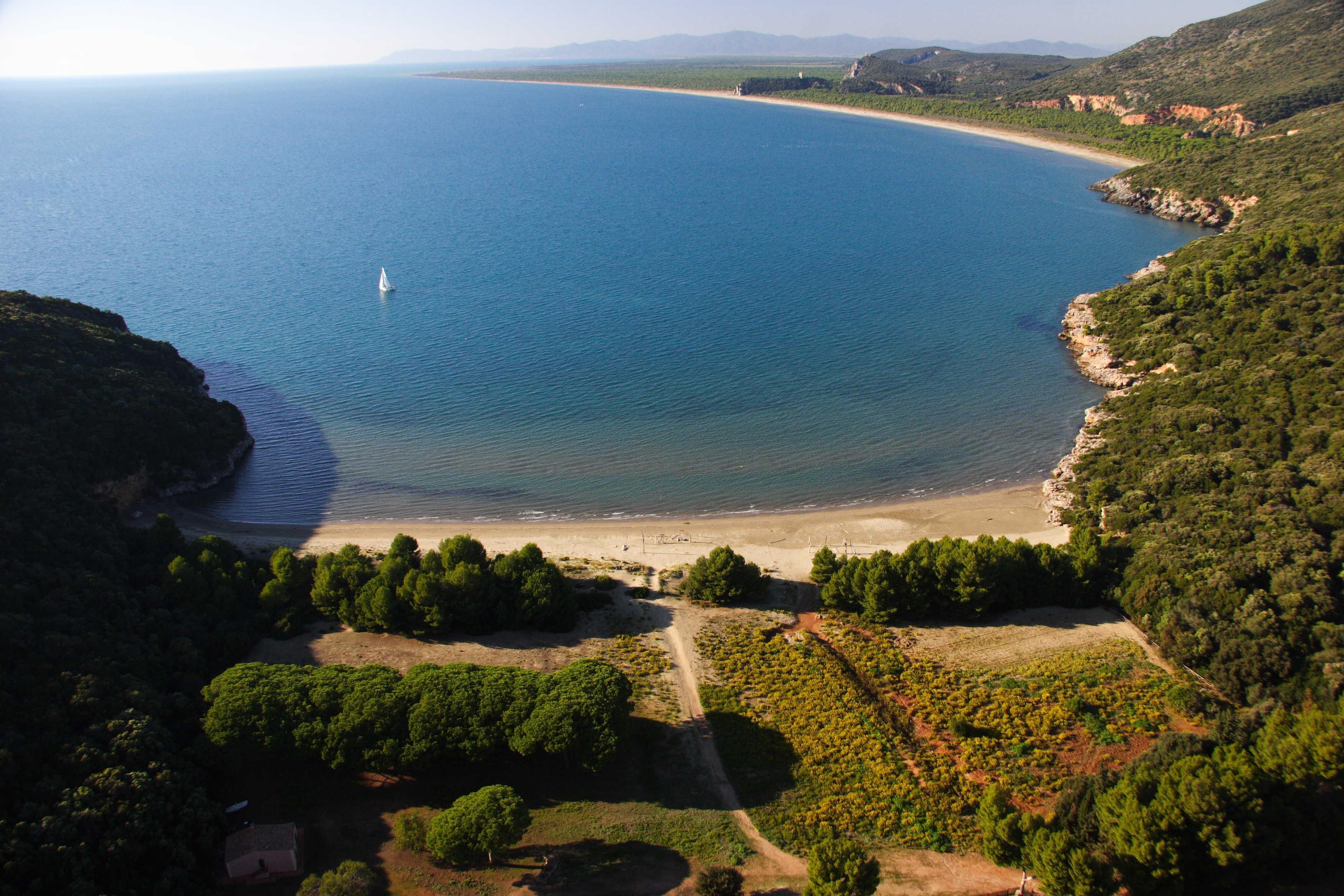Una veduta di Cala di Forno