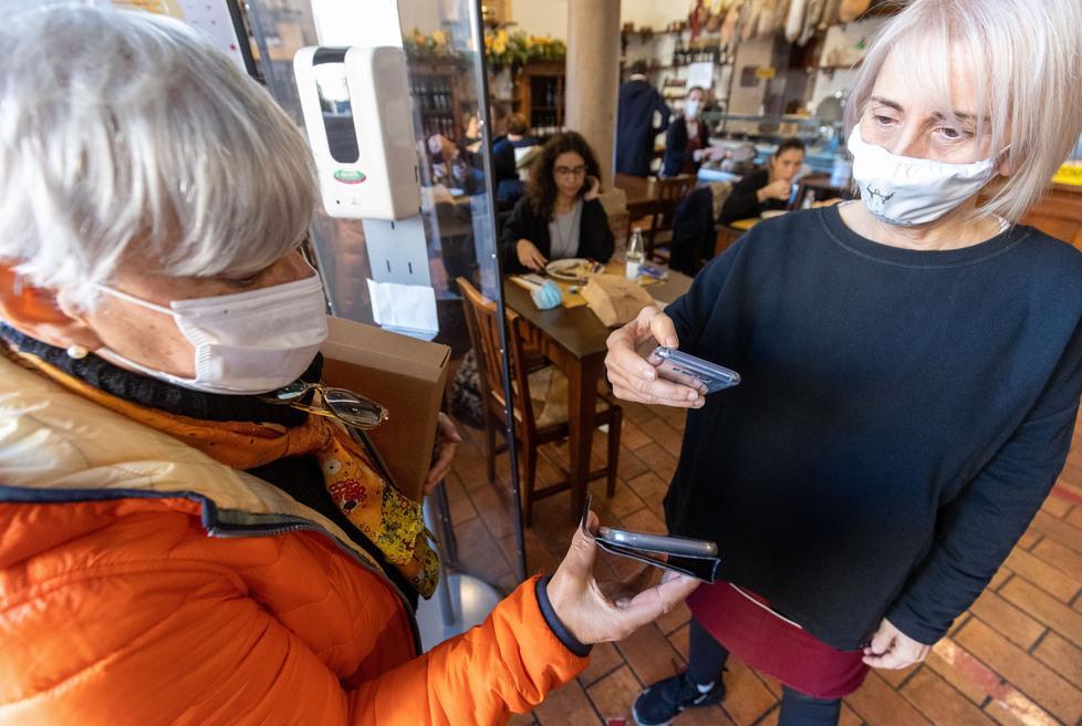 Super Green pass, i ristoratori si adeguano 