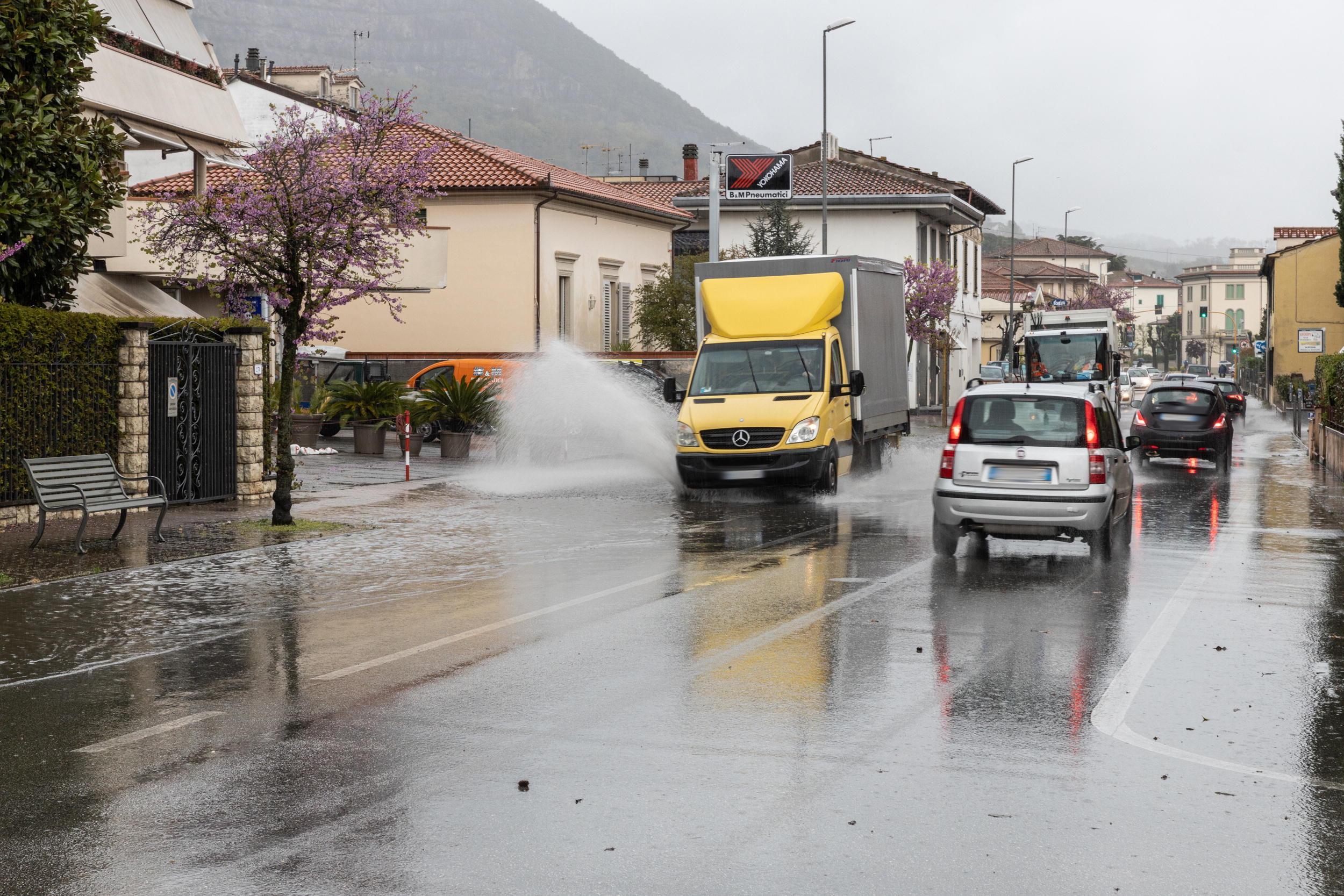 Maltempo in Toscana, allerta "gialla" per temporali e forte vento per l'Immacolata