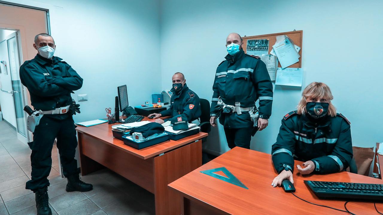 Agenti della polizia municipale (foto d'archivio)