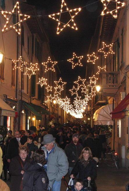 Dai Giochi dei Giganti alla caccia a Santa Claus E la sera c’è il concerto 