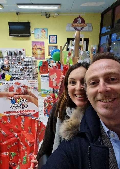 Soffia il vento della solidarietà donati 500 euro in giocattoli 