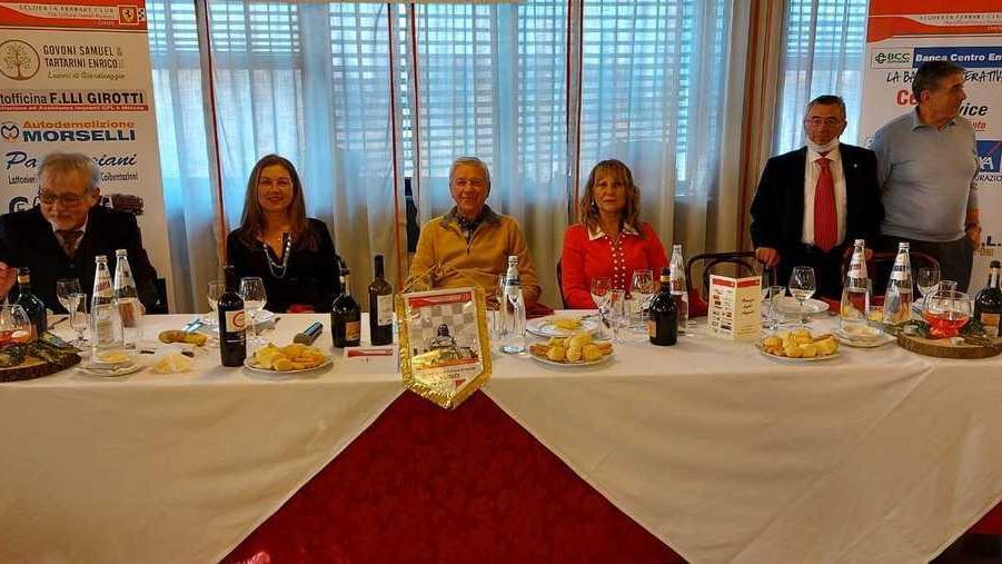 Ferrari Club: un brindisi alle feste