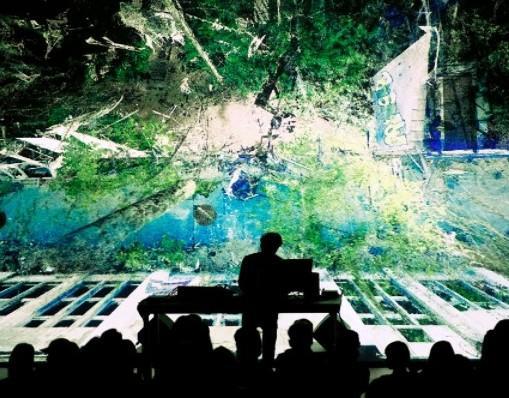 Il debutto di “Node” Con Ryoichi Kurokawa natura e antichi edifici diventano spettacolo 