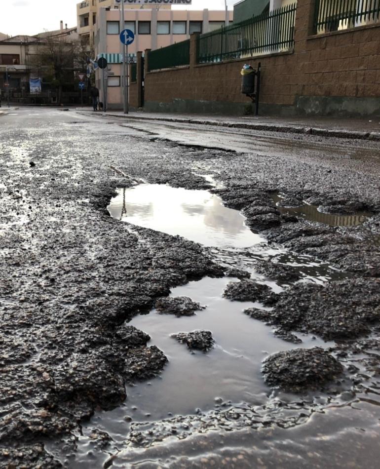 Strade piene di voragini il Comune corre ai ripari 