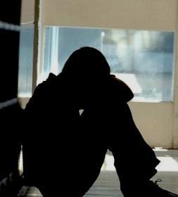 "Fai come dico o ti spacco la testa". Tormentato dai bulli, 14enne al pronto soccorso 