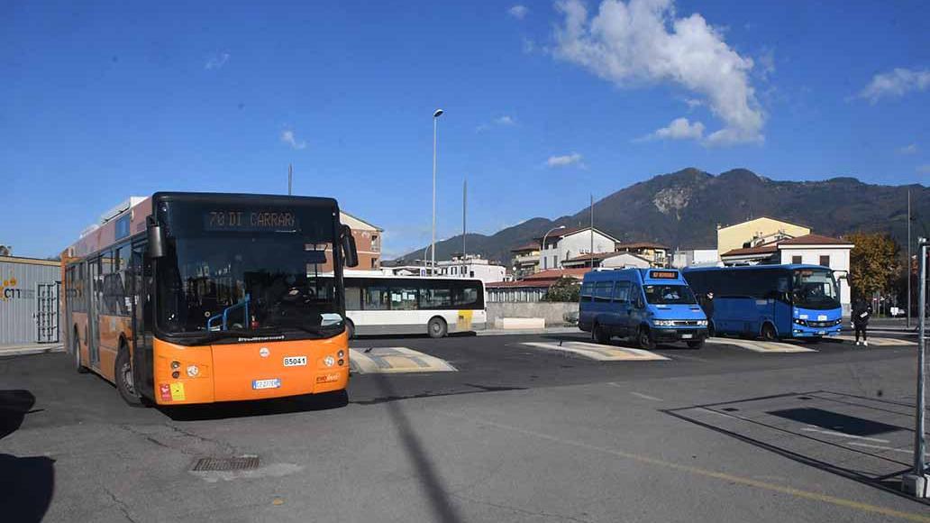 Autobus in una foto d'archivio