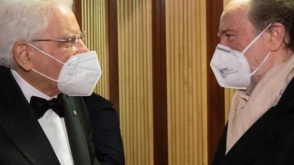Ovazione per Mattarella, la Scala gli chiede il bis