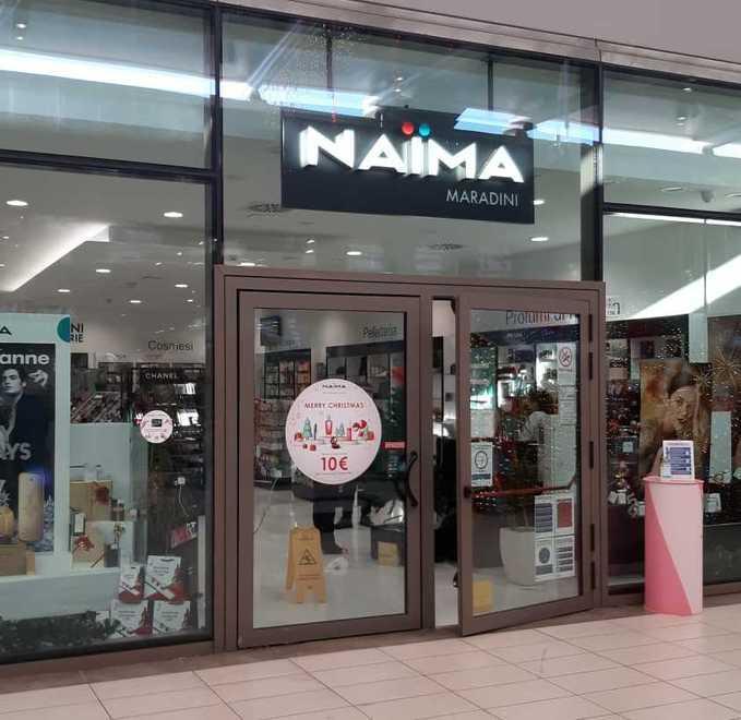 Ladri in azione al “Ligabue” in fuga con profumi di marca 
