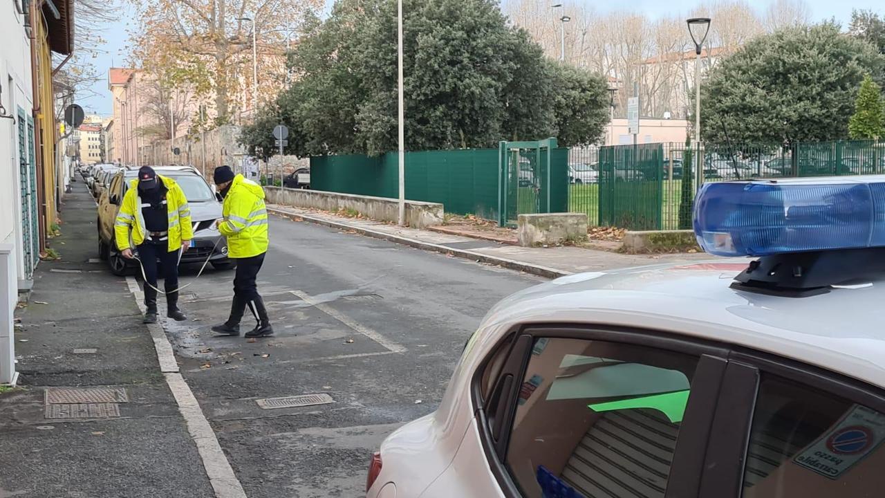 La polizia municipale sul posto per i rilievi (foto Daniele Stefanini/Silvi)